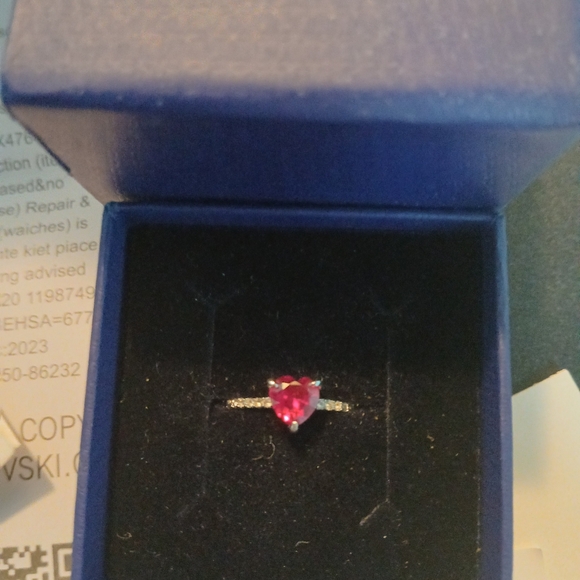 Swarovski Pink Heart Ring - Picture 4 of 4